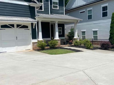 Lawn care service in Atlanta, 30317