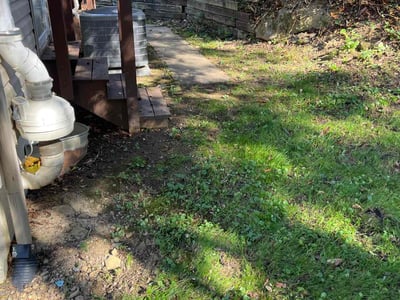 Lawn care service in Pittsburgh, 15229