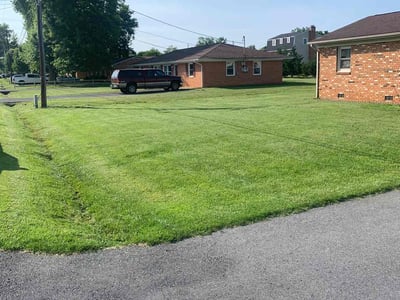 Lawn care service in Verona, 24482