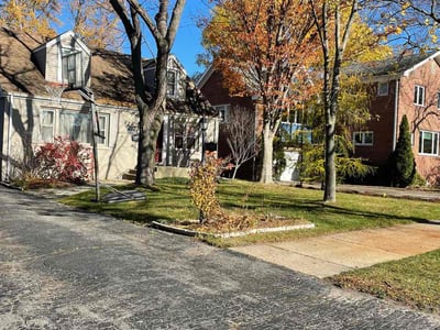 Lawn care service in , 