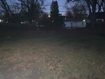 Lawn care service in , 