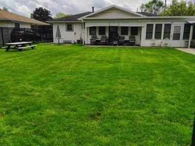 Lawn care service in Columbus, 43206