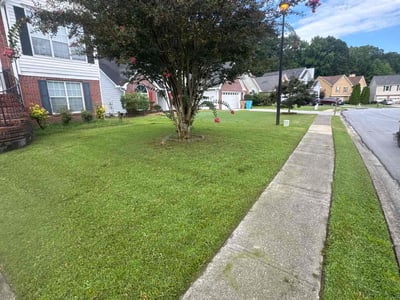 Lawn care service in Duluth, 30096