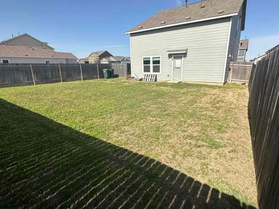 Lawn care service in Maxwell, 78656