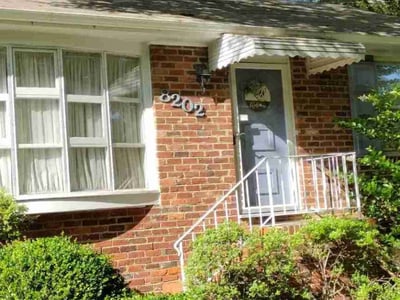 Lawn care service in Richmond, 23294