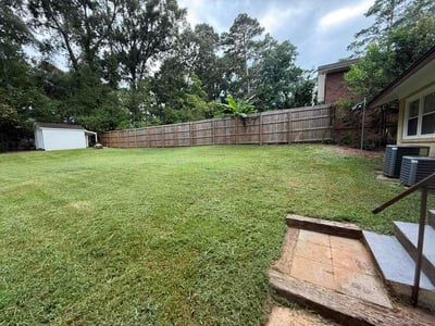 Lawn care service in Montgomery, 36109