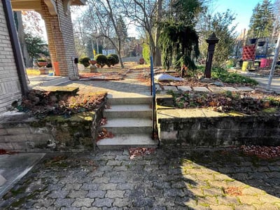 Lawn care service in Pittsburgh, 15208