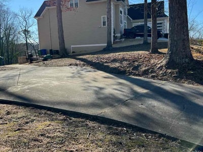 Lawn care service in Stone Mountain, 30087