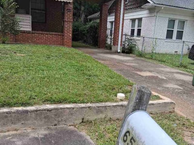 Lawn care service in Atlanta, 30318