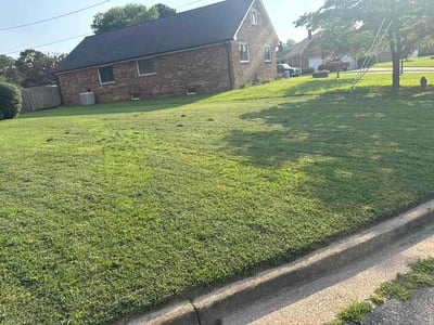 Lawn care service in Chesapeake, 23325