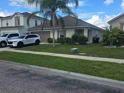 Lawn care service in Orlando, 32833