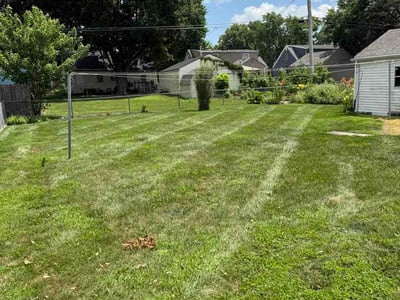 Lawn care service in West Des Moines, 50265