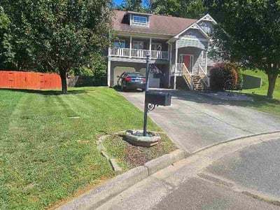 Lawn care service in Rockmart, 30153