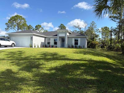 Lawn care service in North Port, 34288