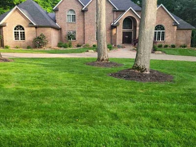 Lawn care service in Akron, 44333