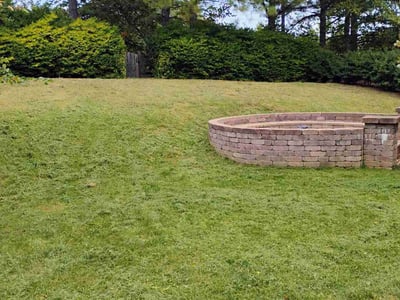 Lawn care service in Huntersville, 28078