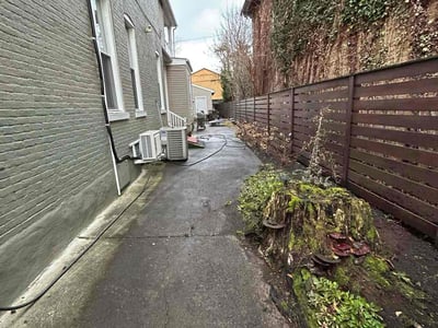 Lawn care service in Pittsburgh, 15206