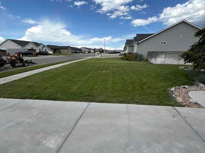 Lawn care service in Idaho Falls, 83401
