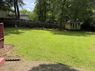Lawn care service in Snellville, 30078