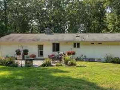 Lawn care service in Guilford, 06437
