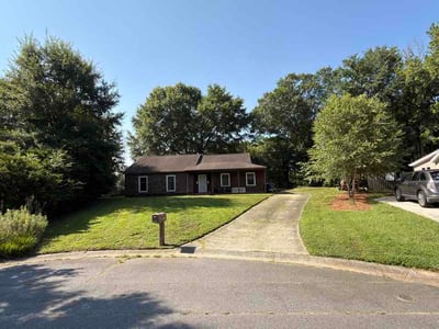 Lawn care service in Charlotte, 28277