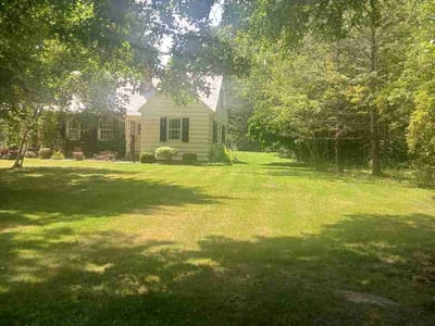 Lawn care service in Slingerlands, 12159