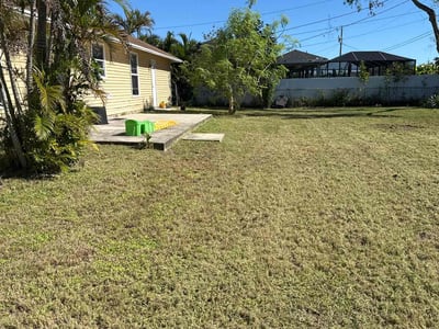 Lawn care service in Cape Coral, 33991