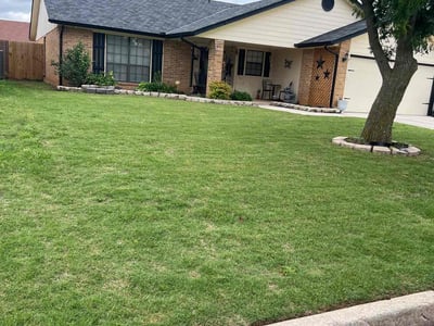 Lawn care service in Oklahoma City, 73162