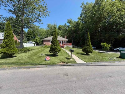 Lawn care service in Bloomfield, 06002