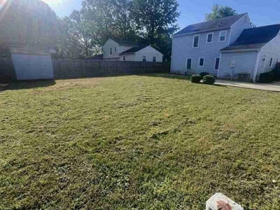 Lawn care service in Richmond, 23223