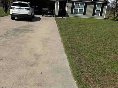 Lawn care service in Lakeland, 31635