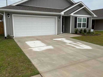 Lawn care service in Callaway, 32404