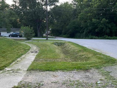 Lawn care service in Redford Charter Township, 48239