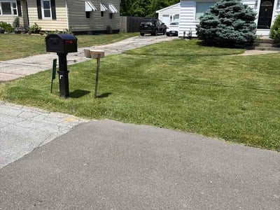 Lawn care service in Grand Rapids, 49544