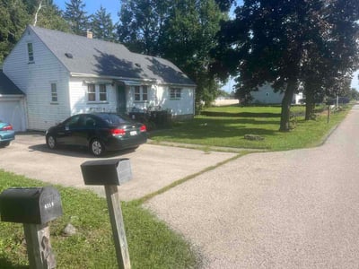 Lawn care service in Kenosha, 53142