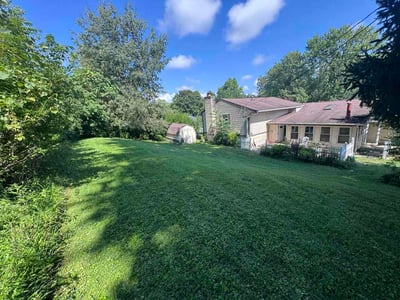 Lawn care service in Bellbrook, 45305