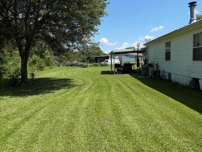 Lawn care service in Duson, 70529
