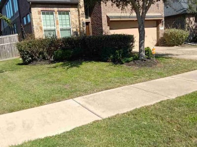 Lawn care service in Fulshear, 77441
