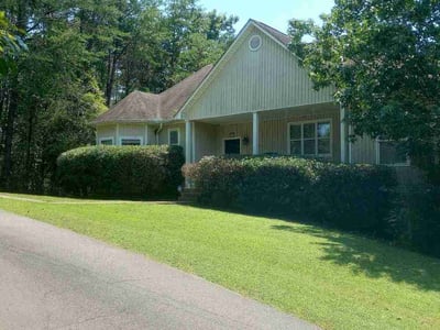 Lawn care service in Calera, 35040