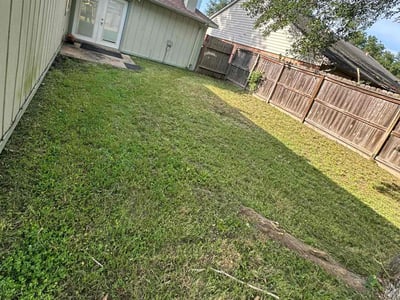 Lawn care service in Houston, 77084
