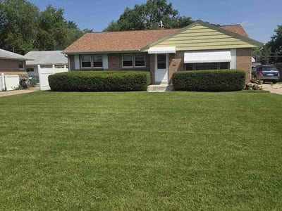 Lawn care service in Greenfield, 53220