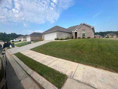 Lawn care service in Brandon, 39042