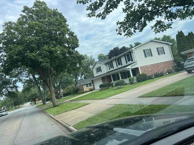 Lawn care service in Arlington Heights, 60004