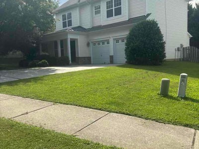 Lawn care service in Huntersville, 28078