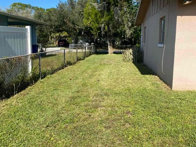 Lawn care service in Fort Myers, 33905