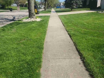 Lawn care service in Roselle, 60172
