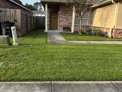 Lawn care service in Baton Rouge, 70815