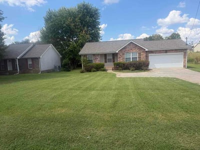 Lawn care service in Clarksville, 37042